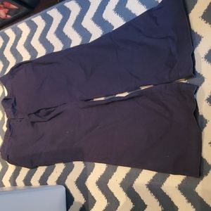 Old Navy 6 short navy Chino wide leg pants